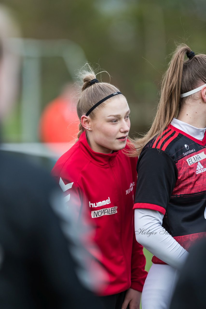 Bild 272 - Co-Trainerin der Frauen Nationalmannschaft Britta Carlson in Wahlstedt